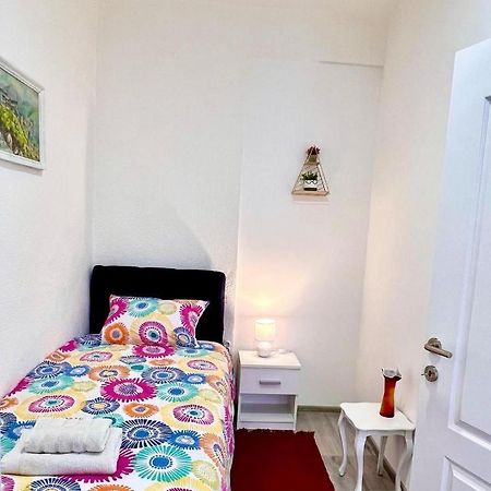 M Apartman Foca Eksteriør billede