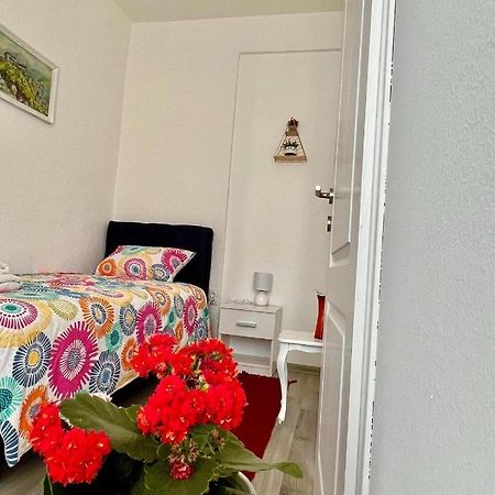 M Apartman Foca Eksteriør billede