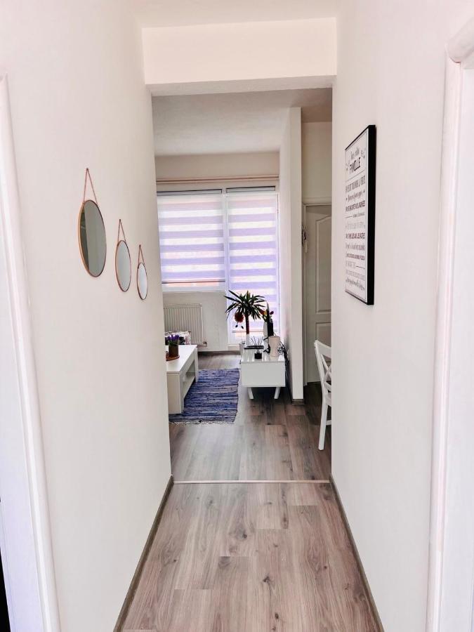 M Apartman Foca Eksteriør billede