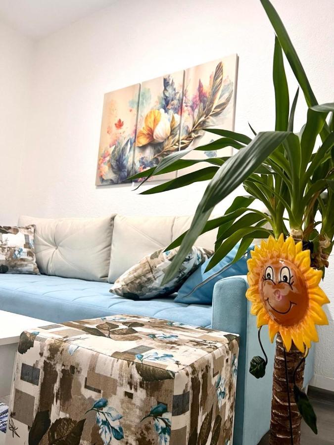 M Apartman Foca Eksteriør billede